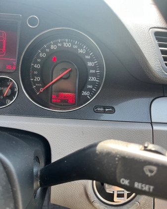 Volkswagen Passat cena 9666 przebieg: 354955, rok produkcji 2006 z Jastrowie małe 326
